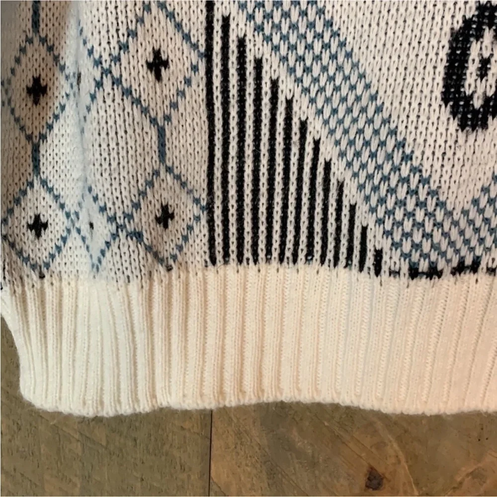 Vintage Aspertuck Trading Company crewneck sweater with geometric pattern Large